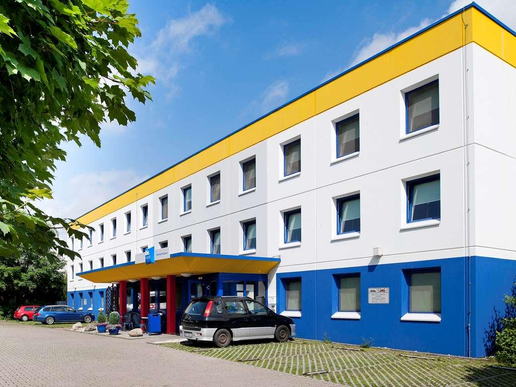 Ibis Budget Muenchen Пуцбрунн Экстерьер фото