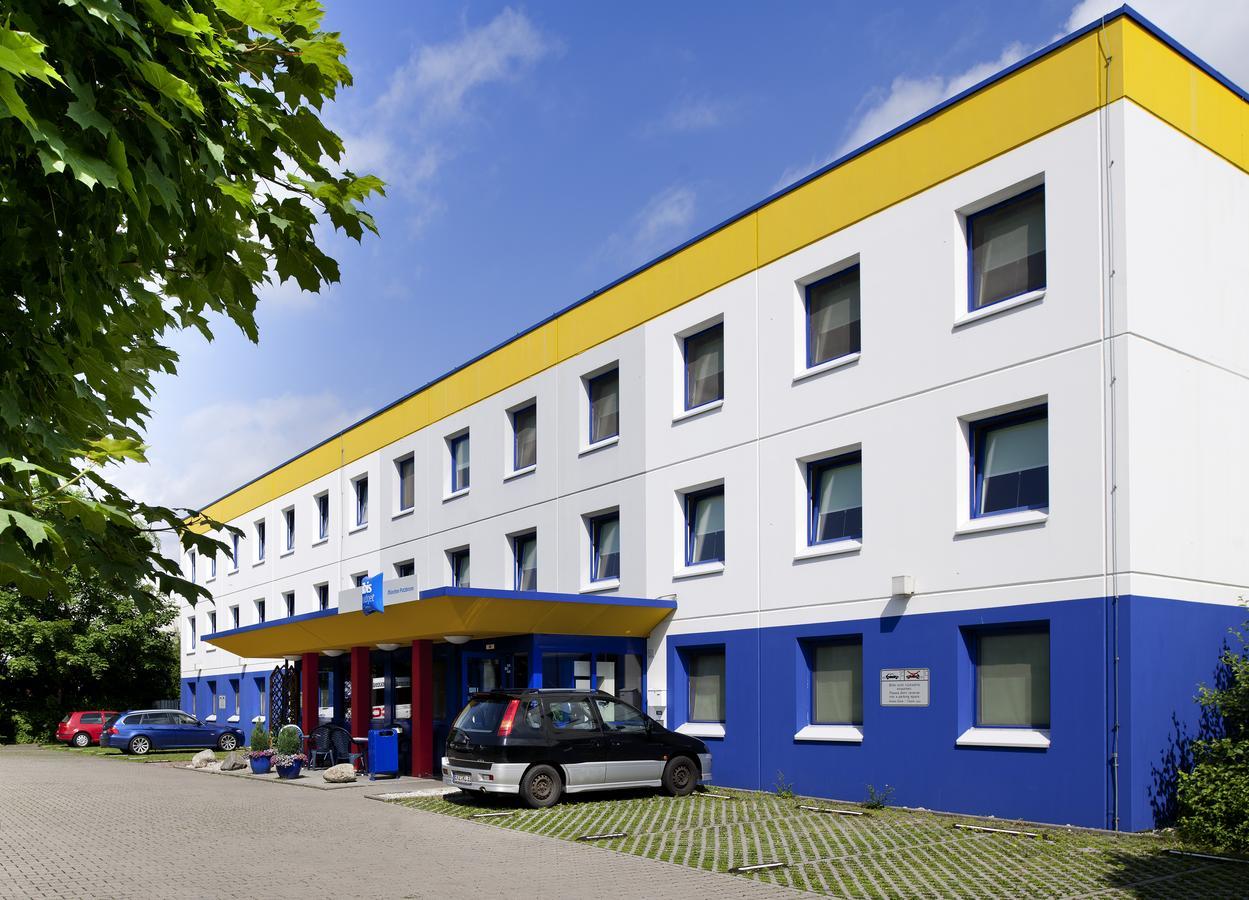 Ibis Budget Muenchen Пуцбрунн Экстерьер фото